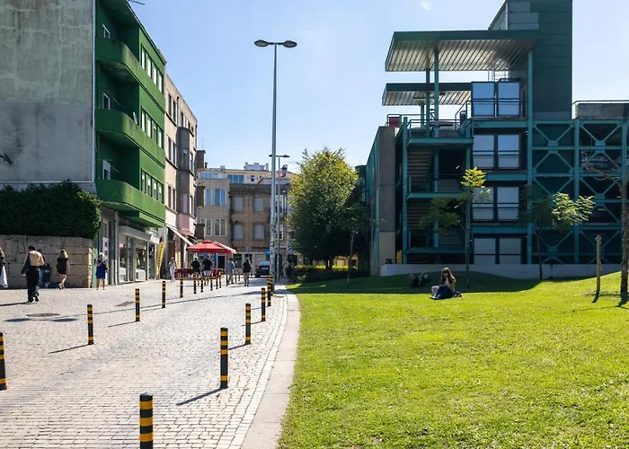 Apartman Downtown 2 Minutes By Walk To Center And Metro-direct To Airpot T4 Porto