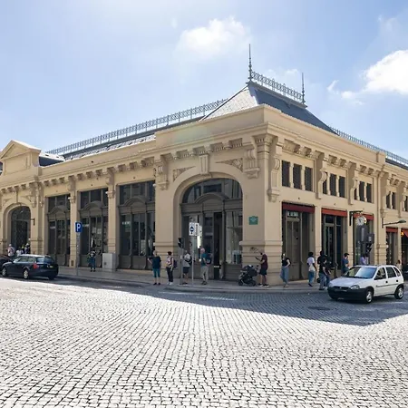 Downtown 2 Minutes By Walk To Center And Metro-direct To Airpot T4 Апартаменты Порту