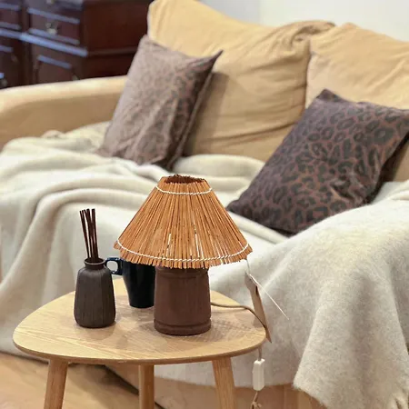 شقة Downtown 2 Minutes By Walk To Center And Metro-direct To Airpot T4