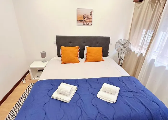 Lägenhet Downtown 2 Minutes By Walk To Center And Metro-direct To Airpot T4 *